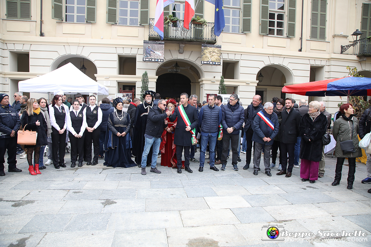 VBS_6759 - Fiera dei Santi - 12.ma Fiera Nazionale del Tartufo.jpg